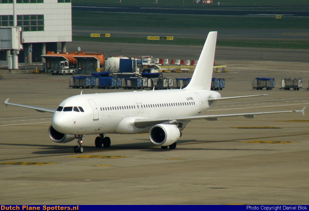 LZ-FBC Airbus A320 Bulgaria Air by Daniel Blok