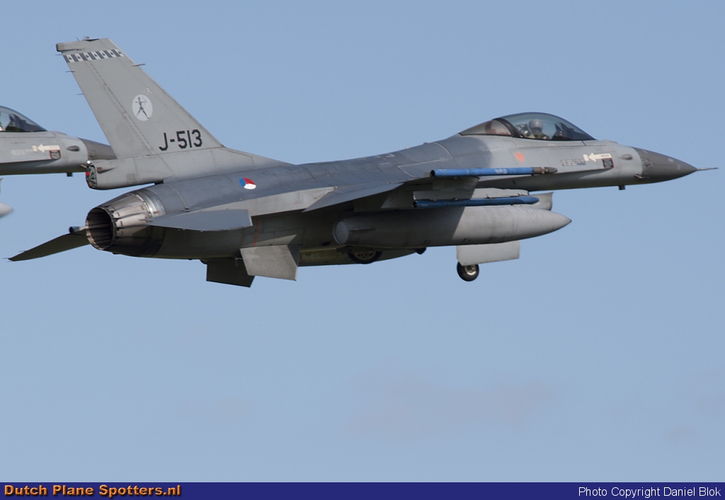 J-513 General Dynamics F-16 Fighting Falcon MIL - Dutch Royal Air Force by Daniel Blok
