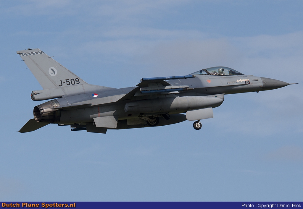 J-509 General Dynamics F-16 Fighting Falcon MIL - Dutch Royal Air Force by Daniel Blok