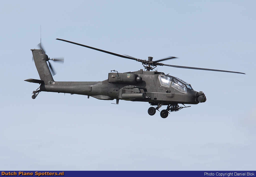 Q-23 Boeing AH-64 Apache MIL - Dutch Royal Air Force by Daniel Blok