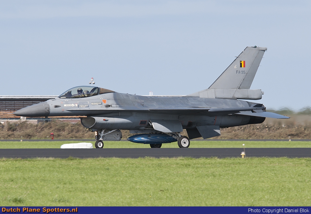 FA-95 General Dynamics F-16 Fighting Falcon MIL - Belgium Air Force by Daniel Blok