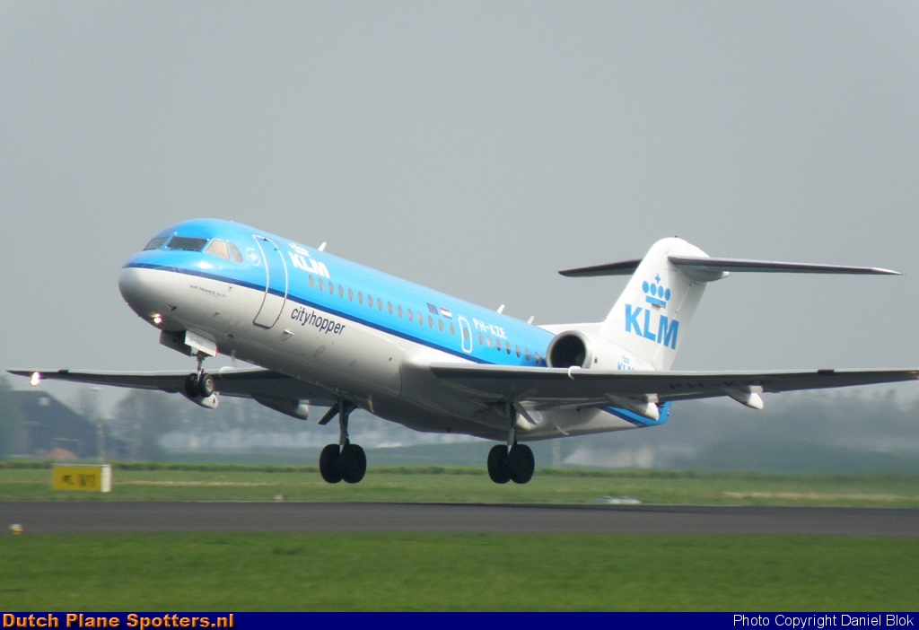 PH-KZE Fokker 70 KLM Cityhopper by Daniel Blok