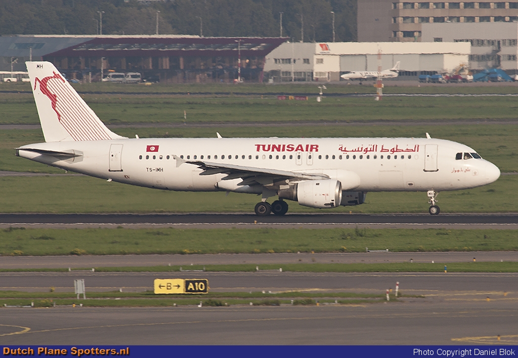 TS-IMH Airbus A320 Tunisair by Daniel Blok