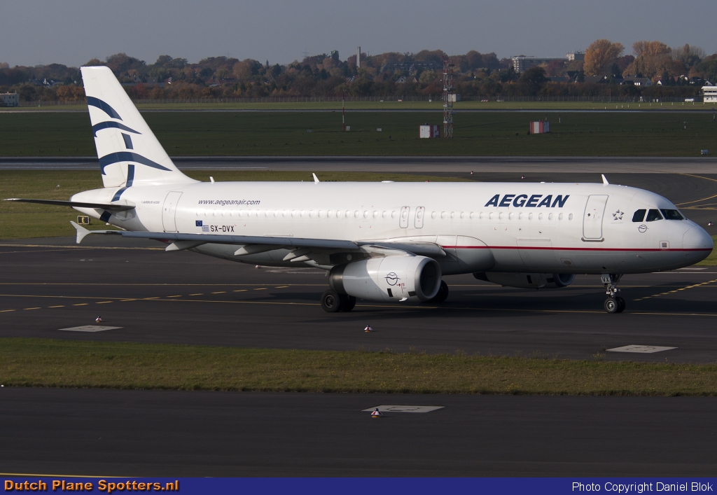 SX-DVX Airbus A320 Aegean Airlines by Daniel Blok