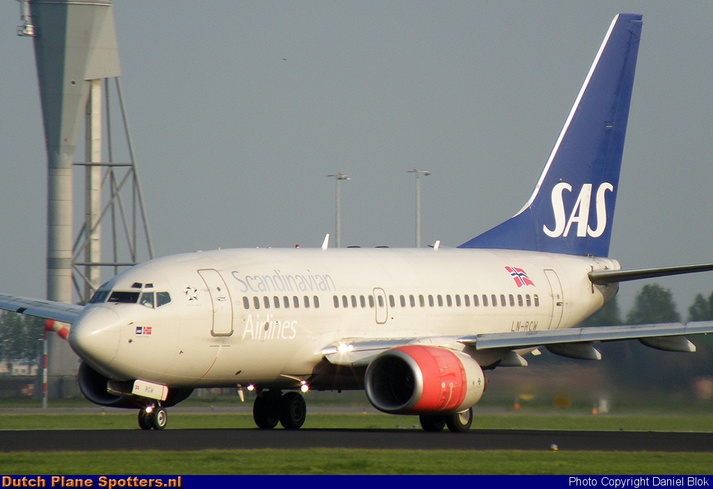 LN-RCW Boeing 737-600 SAS Scandinavian Airlines by Daniel Blok