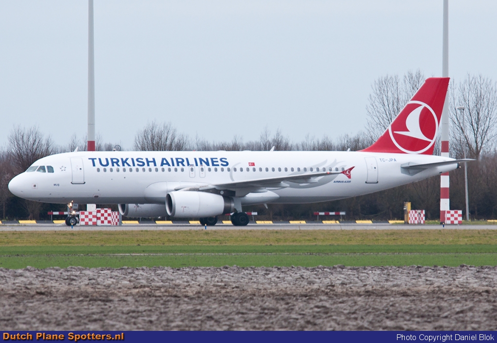 TC-JPA Airbus A320 Turkish Airlines by Daniel Blok
