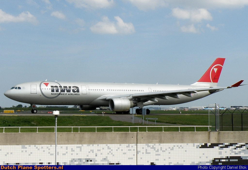 N808NW Airbus A330-300 Northwest Airlines by Daniel Blok