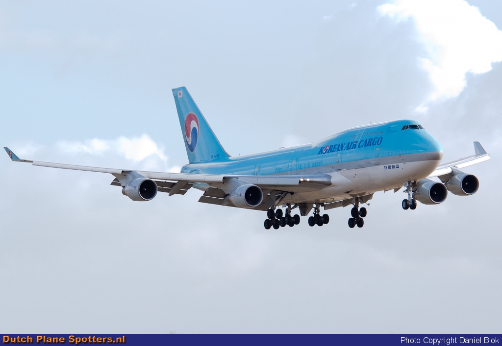 HL7486 Boeing 747-400 Korean Air Cargo by Daniel Blok