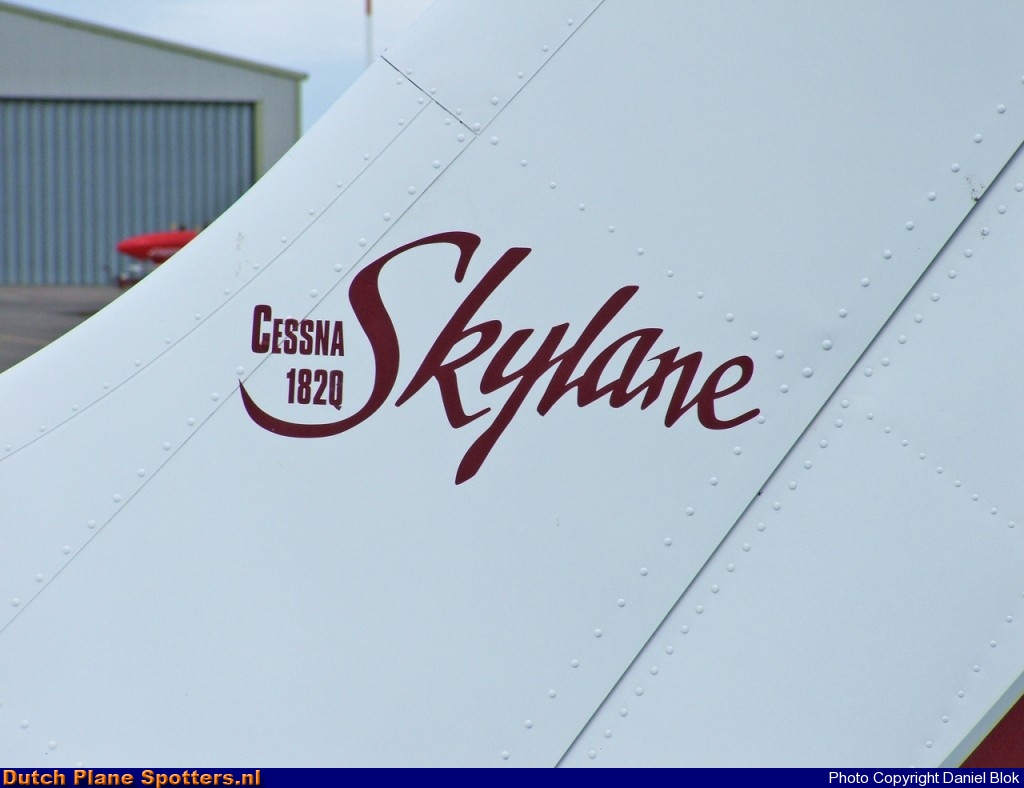 G-IFAB Cessna 182 Skylane Private by Daniel Blok