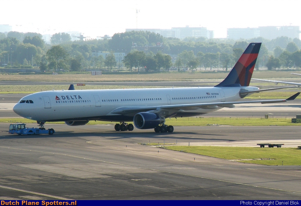 N819NW Airbus A330-300 Delta Airlines by Daniel Blok
