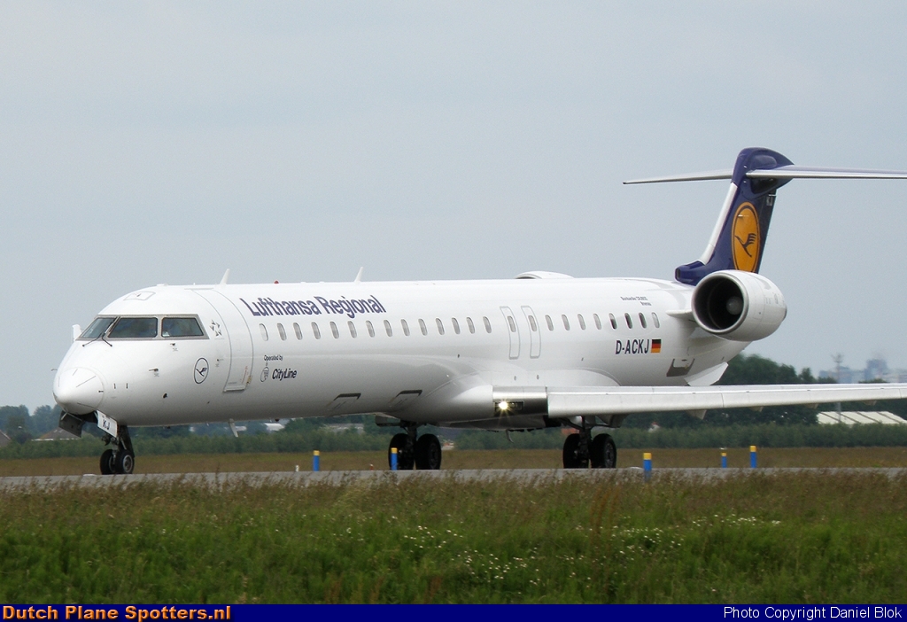 D-ACKJ Bombardier Canadair CRJ900 CityLine (Lufthansa Regional) by Daniel Blok