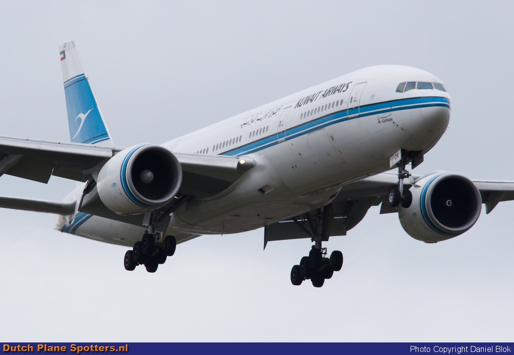 9K-AOA Boeing 777-200 Kuwait Airways by Daniel Blok