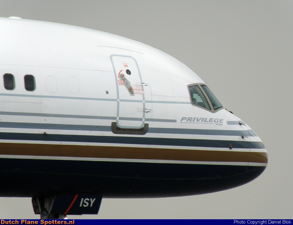 EC-ISY Boeing 757-200 Privilege Style by Daniel Blok
