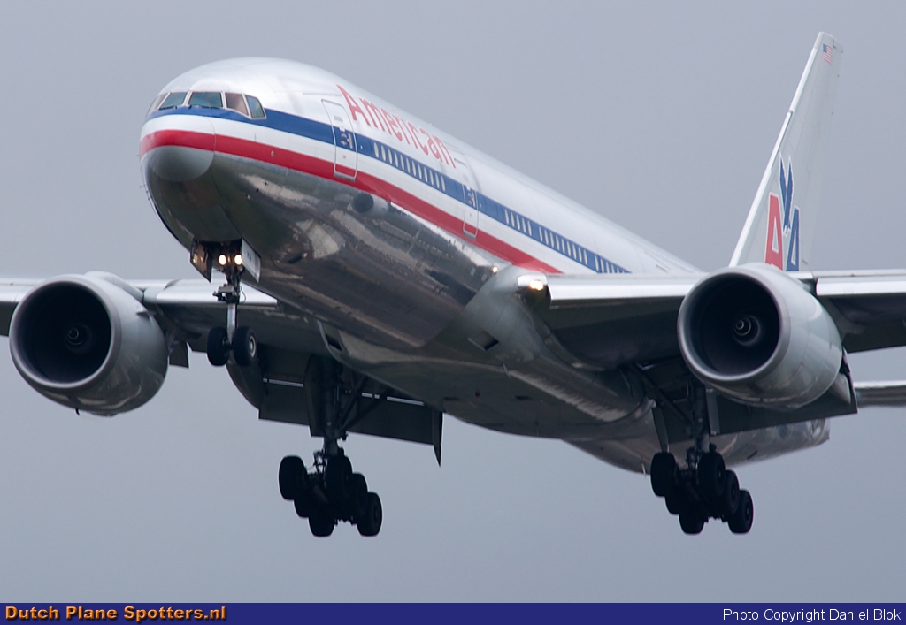 N766AN Boeing 777-200 American Airlines by Daniel Blok