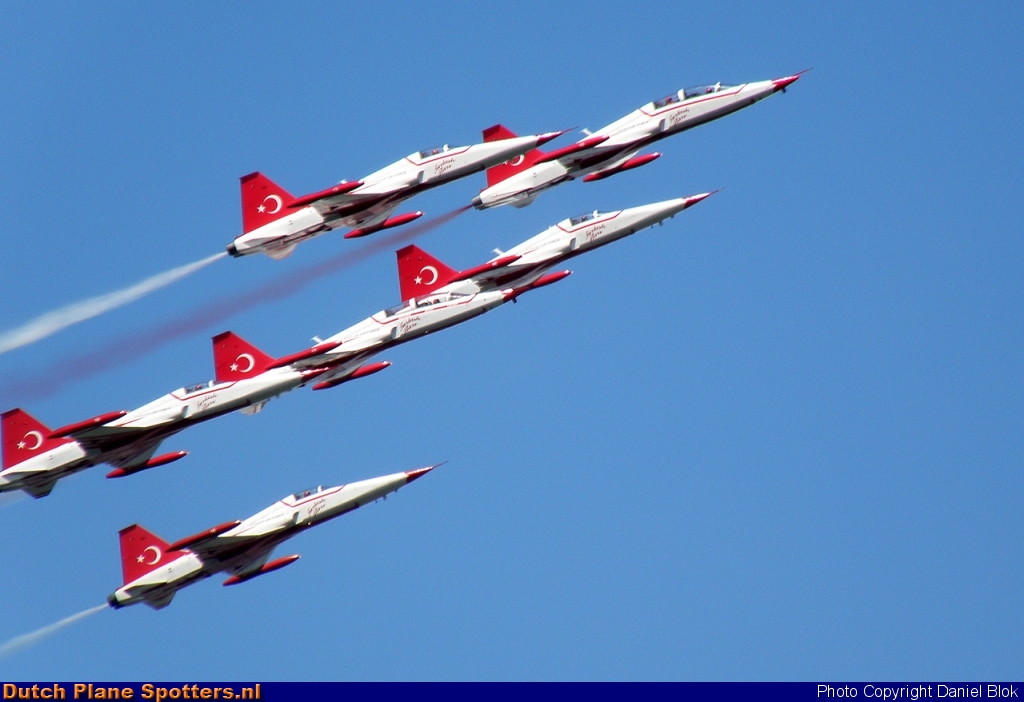 70-3016 Northrop NF-5B Freedom Fighter MIL - Turkish Air Force (Turkish Stars) by Daniel Blok
