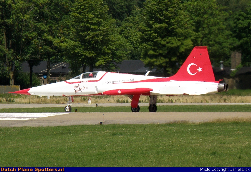 70-3036 Northrop NF-5B Freedom Fighter MIL - Turkish Air Force (Turkish Stars) by Daniel Blok