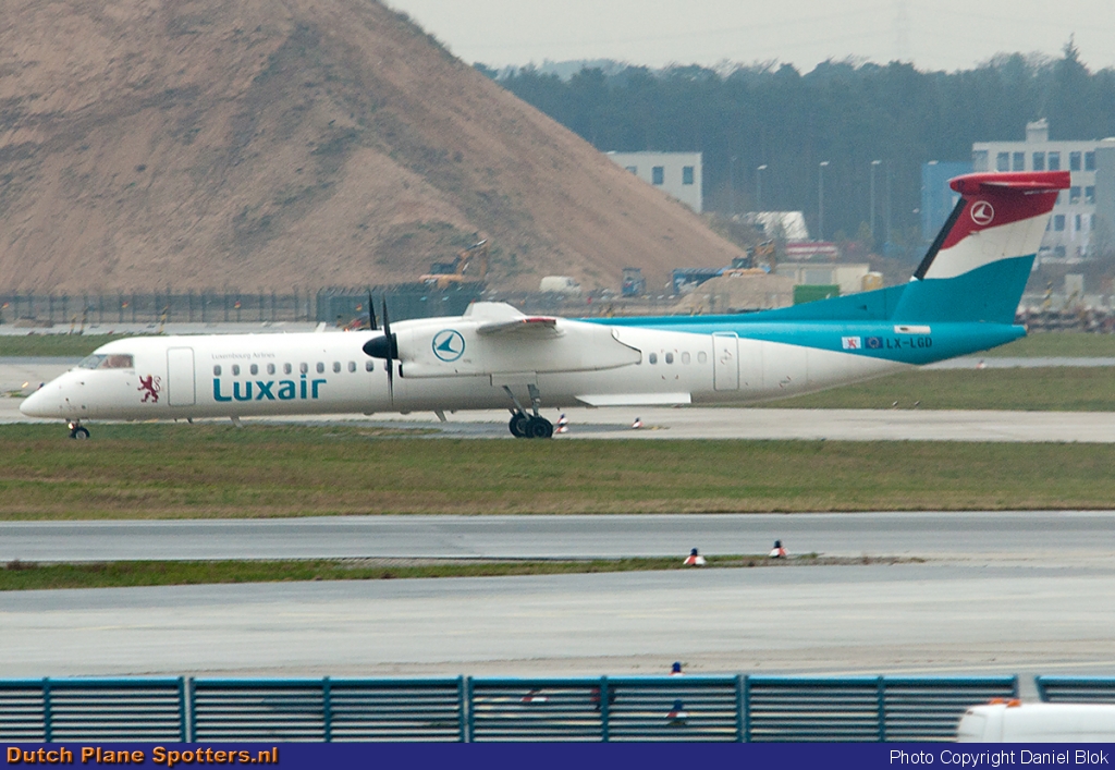 LX-LGD Bombardier Dash 8-Q400 Luxair - Luxembourg Airlines by Daniel Blok