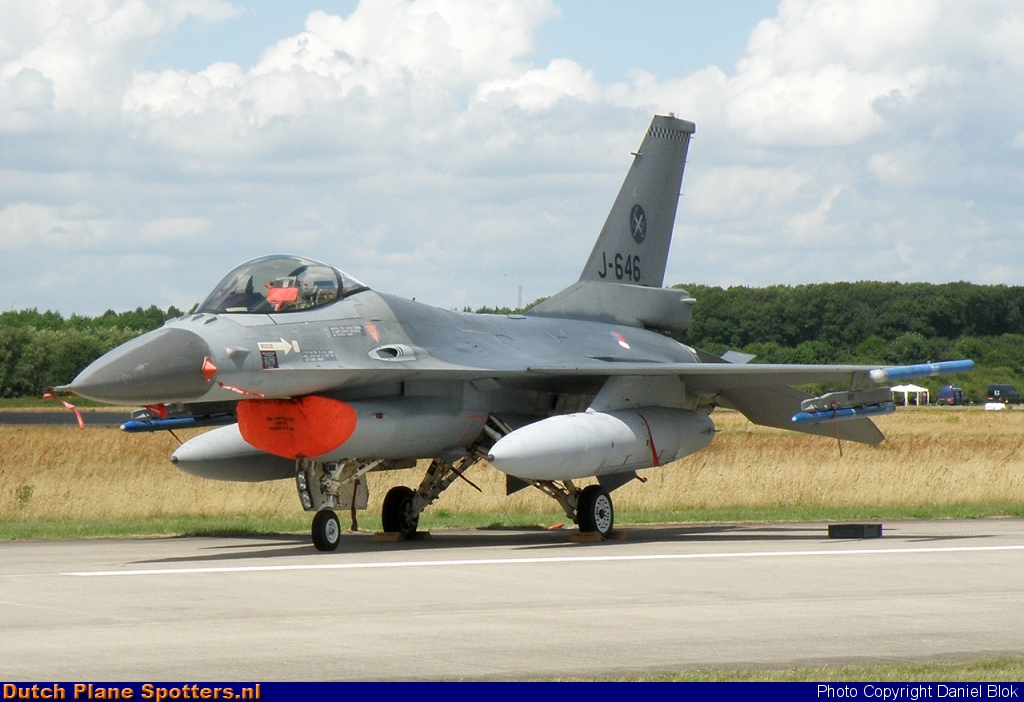 J-646 General Dynamics F-16 Fighting Falcon MIL - Dutch Royal Air Force by Daniel Blok