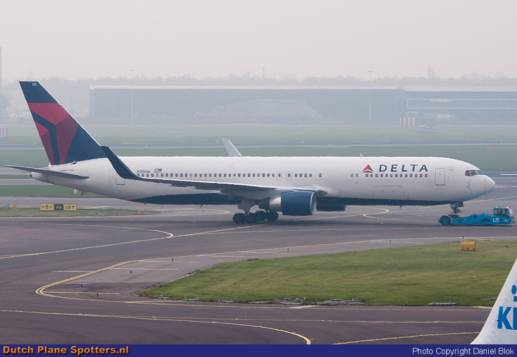 N185DN Boeing 767-300 Delta Airlines by Daniel Blok