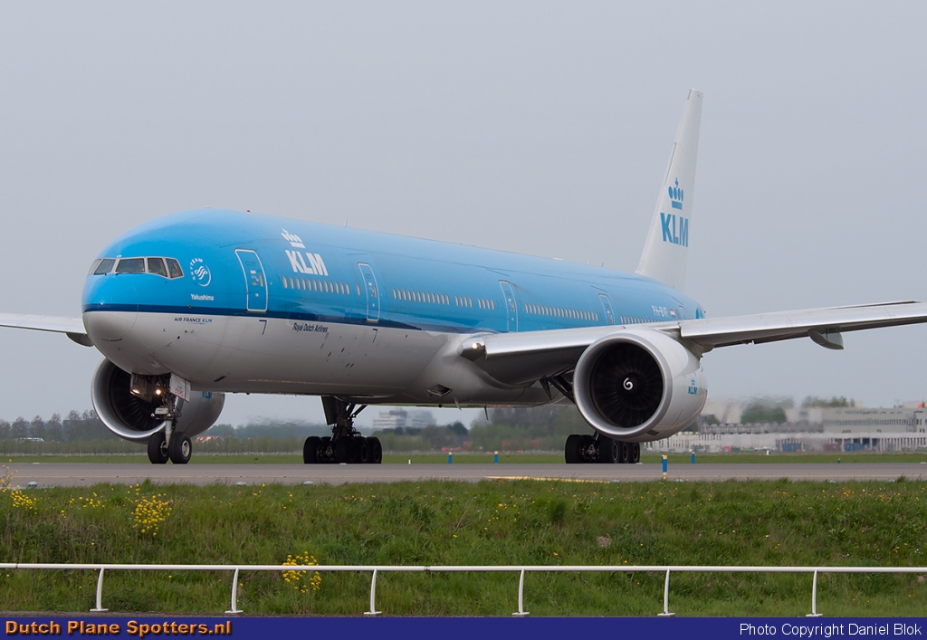 PH-BVF Boeing 777-300 KLM Royal Dutch Airlines by Daniel Blok
