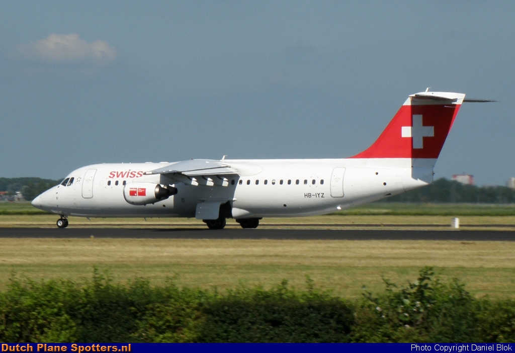 HB-IYZ BAe 146 Swiss International Air Lines by Daniel Blok