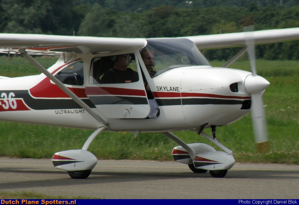 OK-LOU-36 Cessna 182 Skylane Private by Daniel Blok