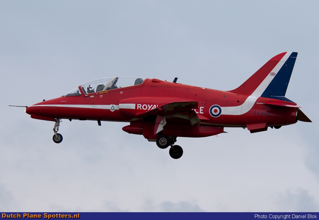 XX308 BAe Hawk T1 MIL - British Royal Air Force (Red Arrows) by Daniel Blok