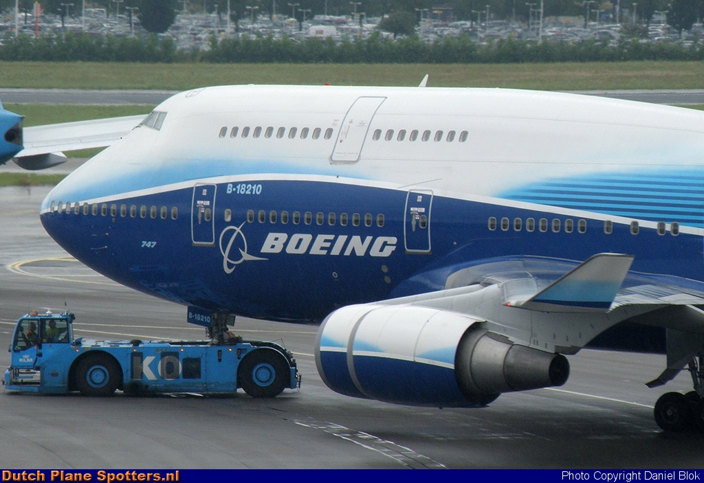 B-18210 Boeing 747-400 China Airlines by Daniel Blok