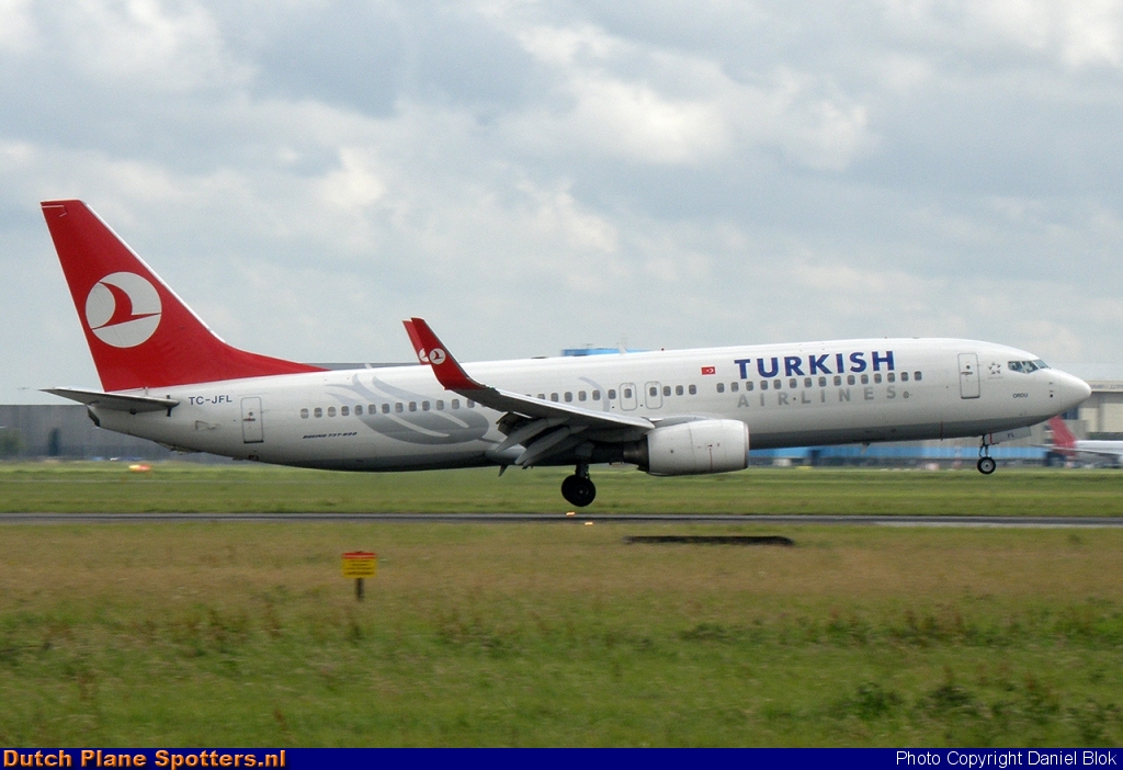 TC-JFL Boeing 737-800 Turkish Airlines by Daniel Blok