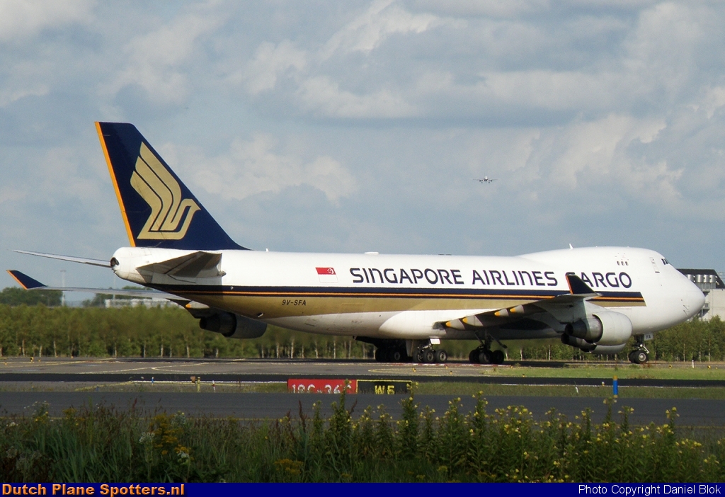 9V-SFA Boeing 747-400 Singapore Airlines Cargo by Daniel Blok