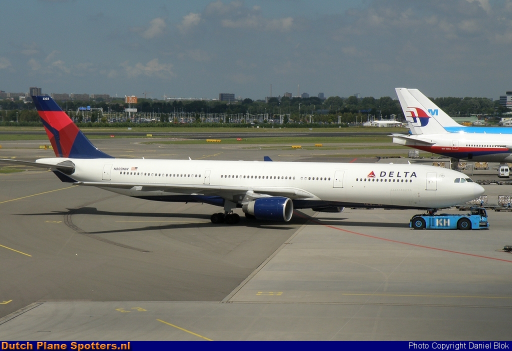 N803NW Airbus A330-300 Delta Airlines by Daniel Blok
