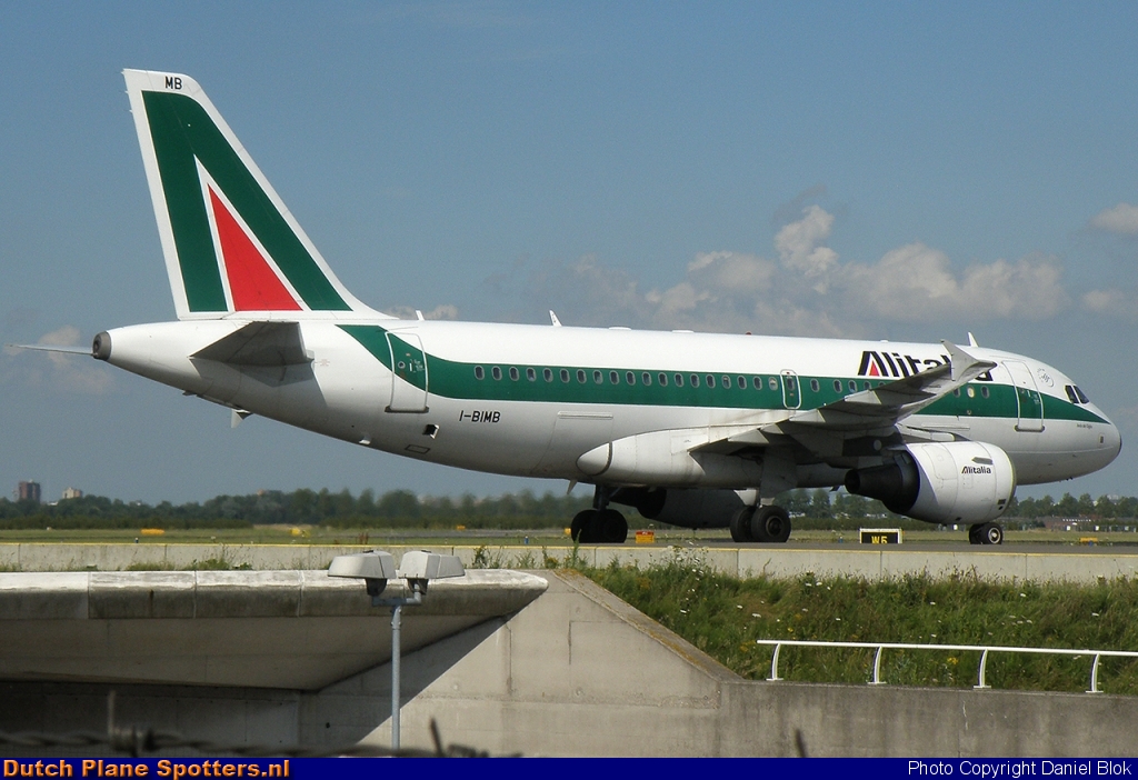 I-BIMB Airbus A319 Alitalia by Daniel Blok