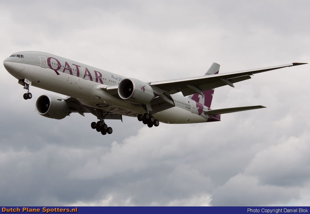 A7-BBB Boeing 777-200 Qatar Airways by Daniel Blok