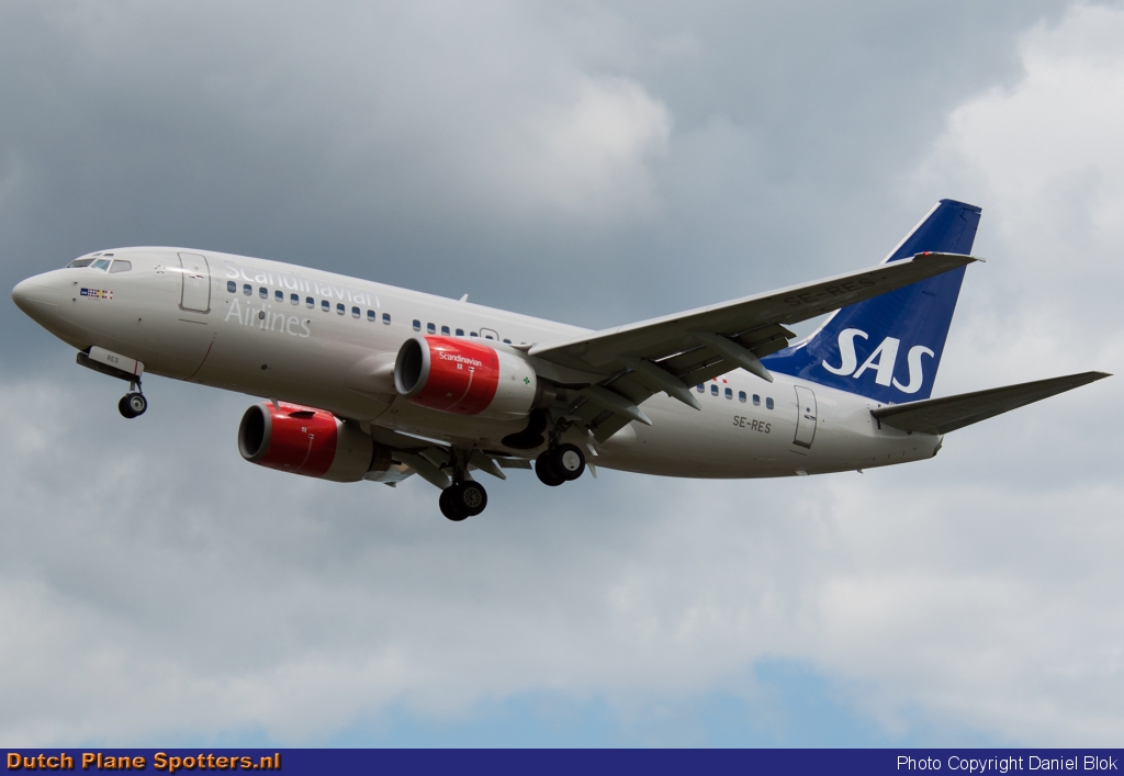 SE-RES Boeing 737-700 SAS Scandinavian Airlines by Daniel Blok