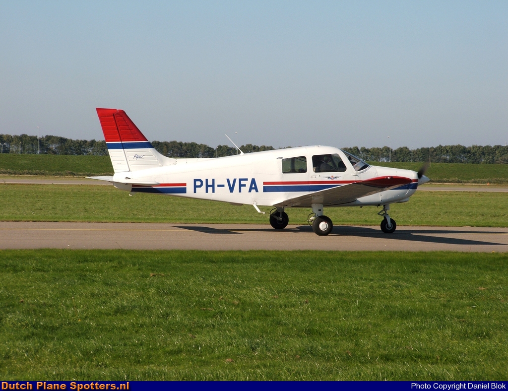 PH-VFA Piper PA-28 Cherokee Vliegclub Flevo by Daniel Blok