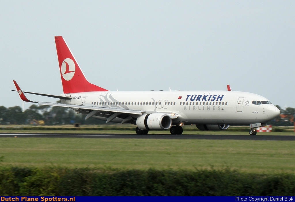 TC-JGP Boeing 737-800 Turkish Airlines by Daniel Blok