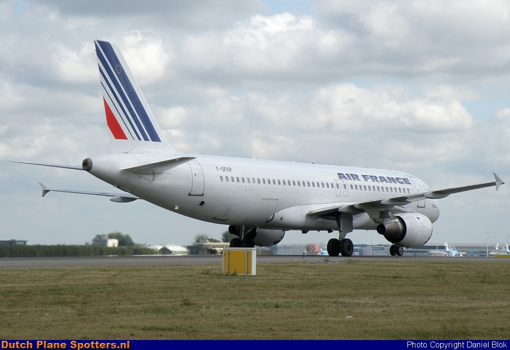 F-GFKP Airbus A320 Air France by Daniel Blok
