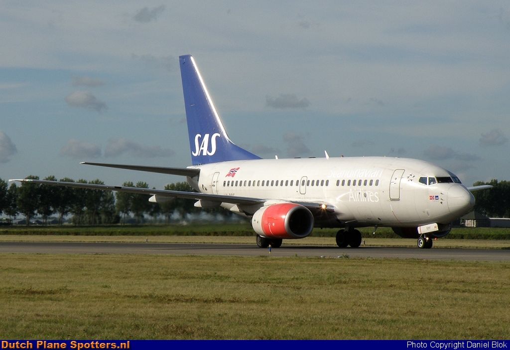 LN-RPE Boeing 737-600 SAS Scandinavian Airlines by Daniel Blok