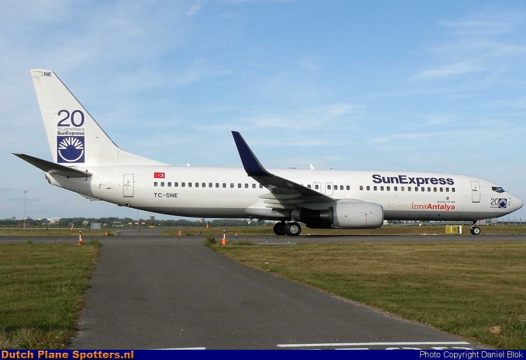TC-SNE Boeing 737-800 SunExpress by Daniel Blok