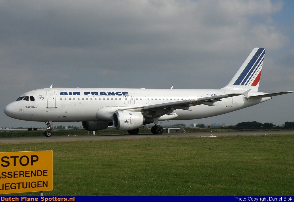 F-GFKL Airbus A320 Air France by Daniel Blok