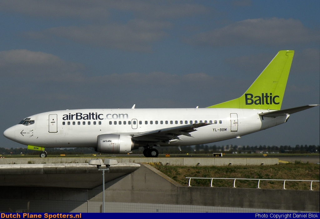 YL-BBM Boeing 737-500 Air Baltic by Daniel Blok