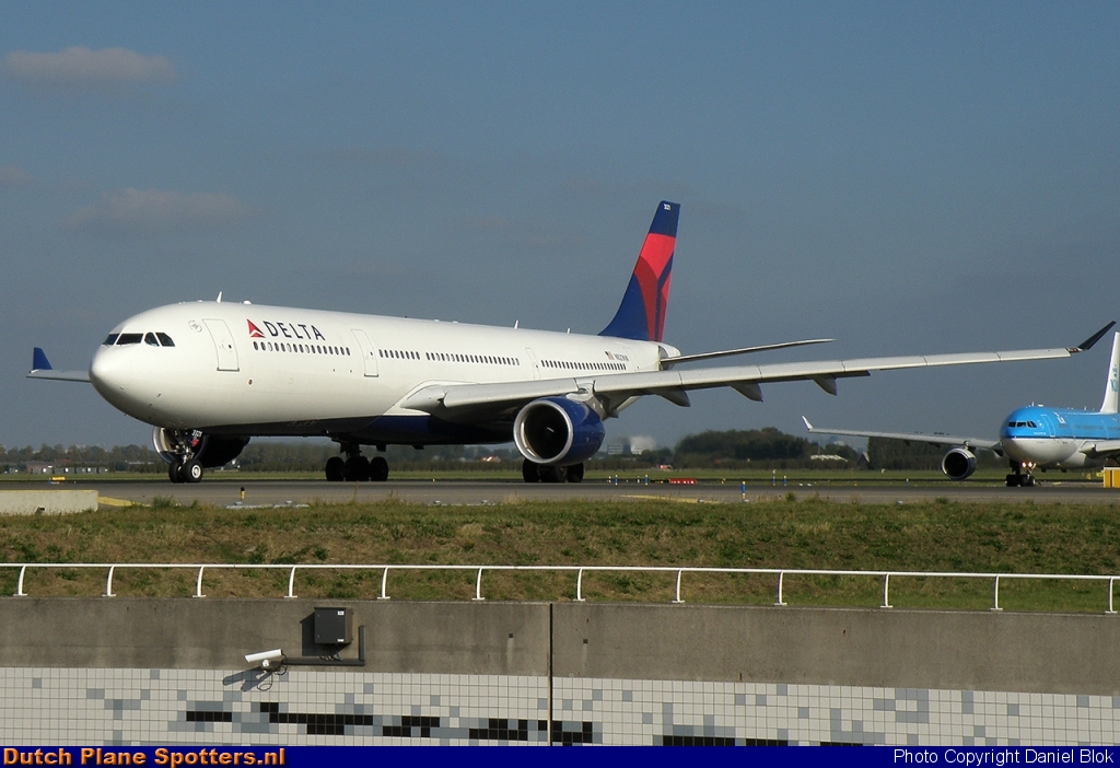 N821NW Airbus A330-300 Delta Airlines by Daniel Blok