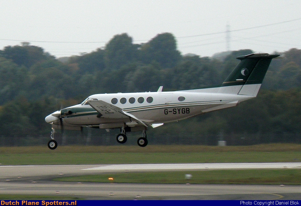 G-SYGB Beech 200 Super King Air Synergy Aviation by Daniel Blok