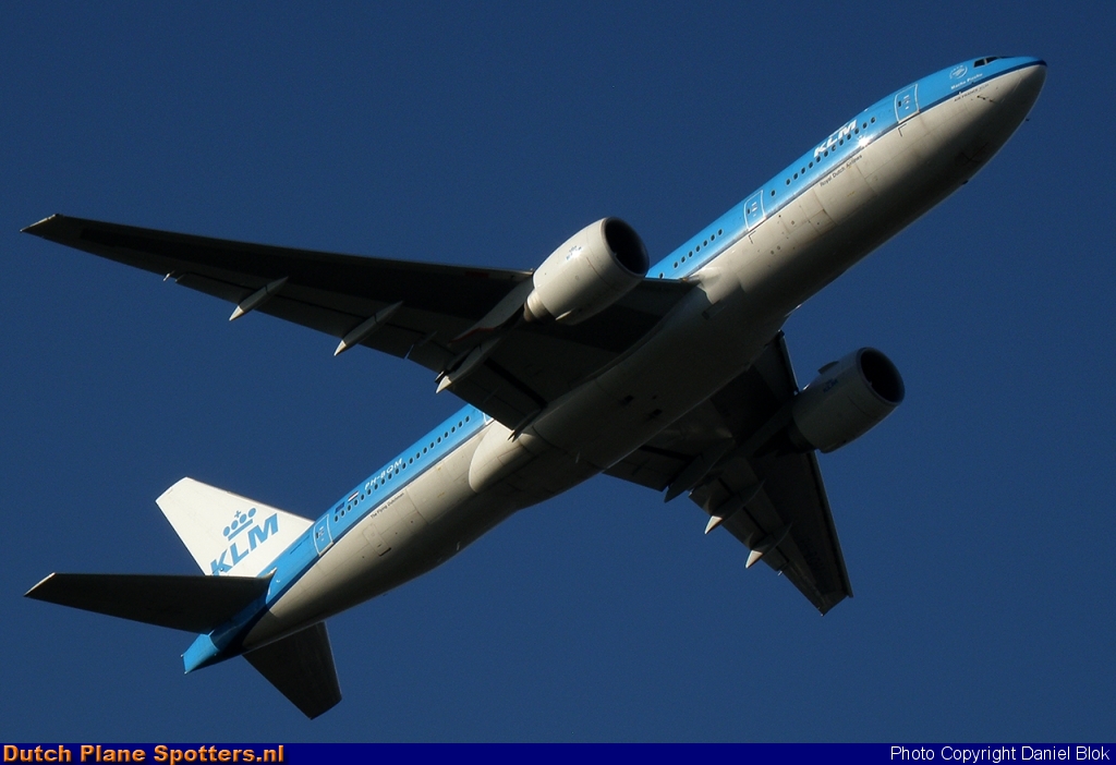 PH-BQM Boeing 777-200 KLM Royal Dutch Airlines by Daniel Blok