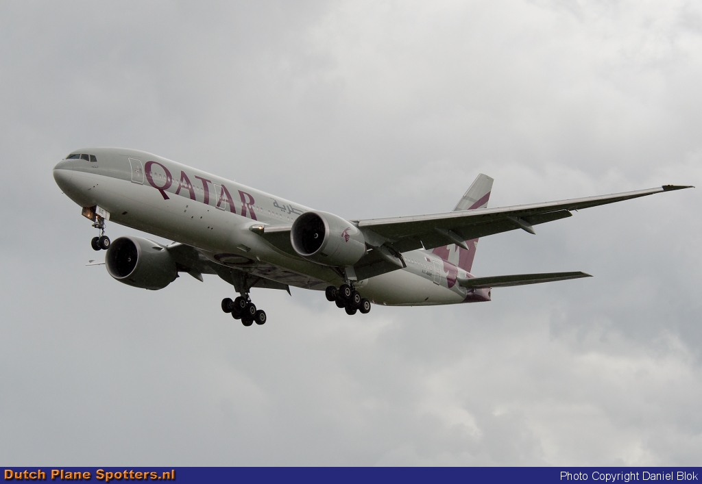 A7-BBE Boeing 777-200 Qatar Airways by Daniel Blok