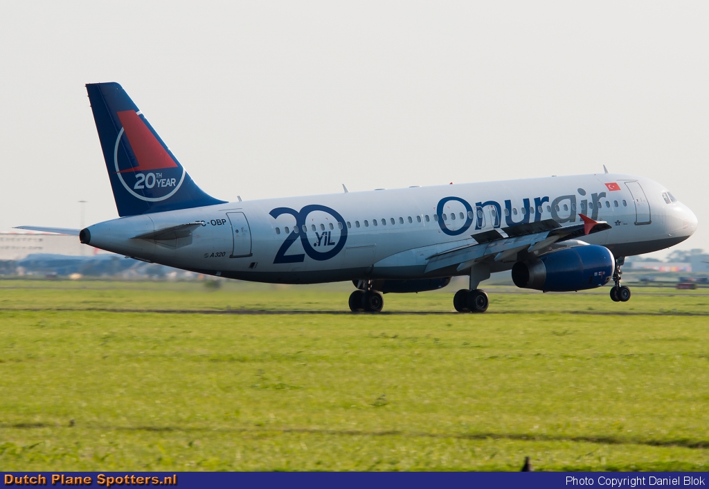 TC-OBP Airbus A320 Onur Air by Daniel Blok