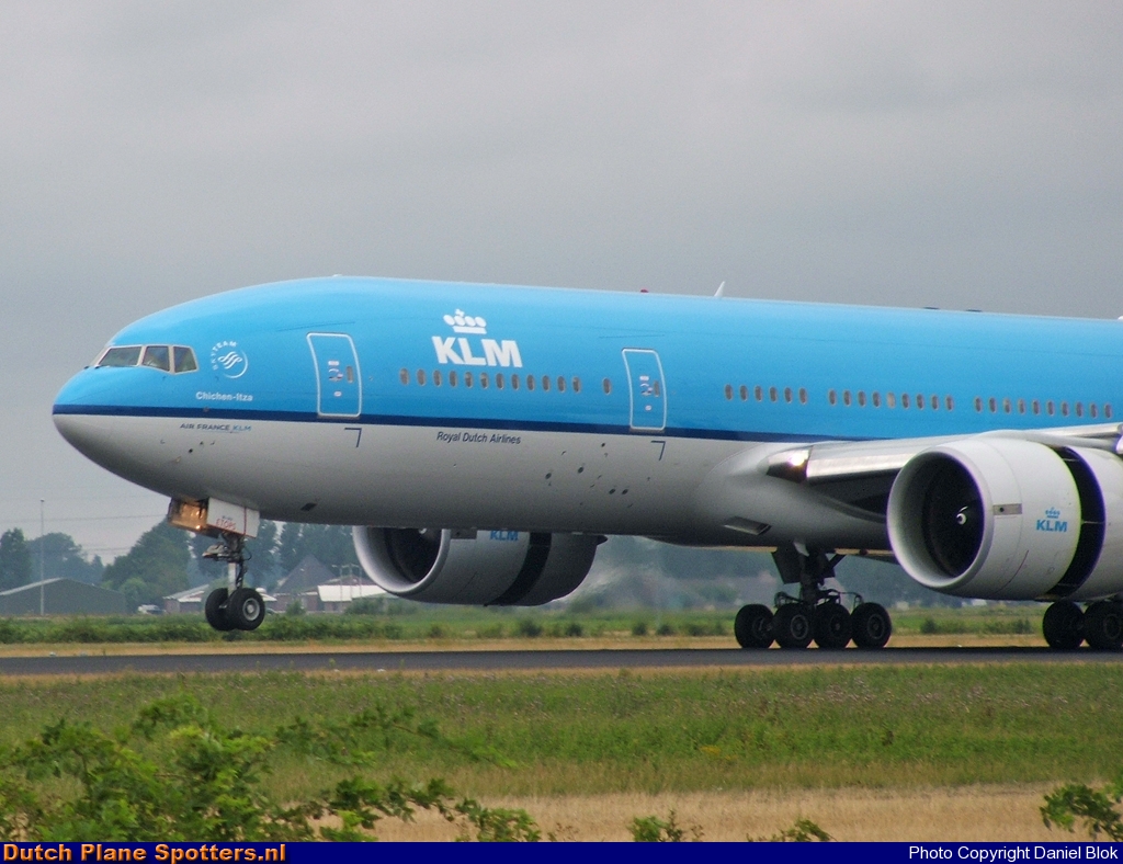 PH-BQC Boeing 777-200 KLM Royal Dutch Airlines by Daniel Blok