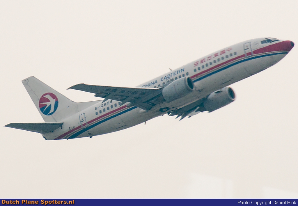 B-2988 Boeing 737-300 China Eastern Airlines by Daniel Blok
