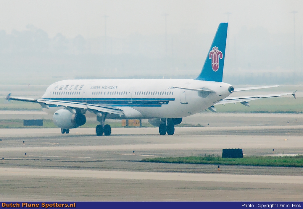 B-6353 Airbus A320 China Southern by Daniel Blok