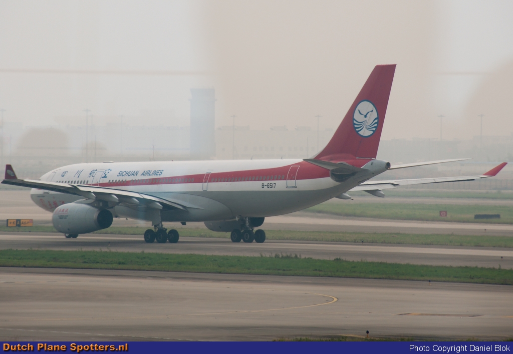 B-6517 Airbus A330-200 Sichuan Airlines by Daniel Blok